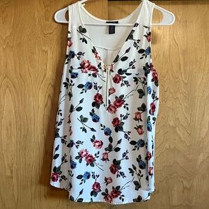 Rue21 Floral Tank Top - White with Red and Blue